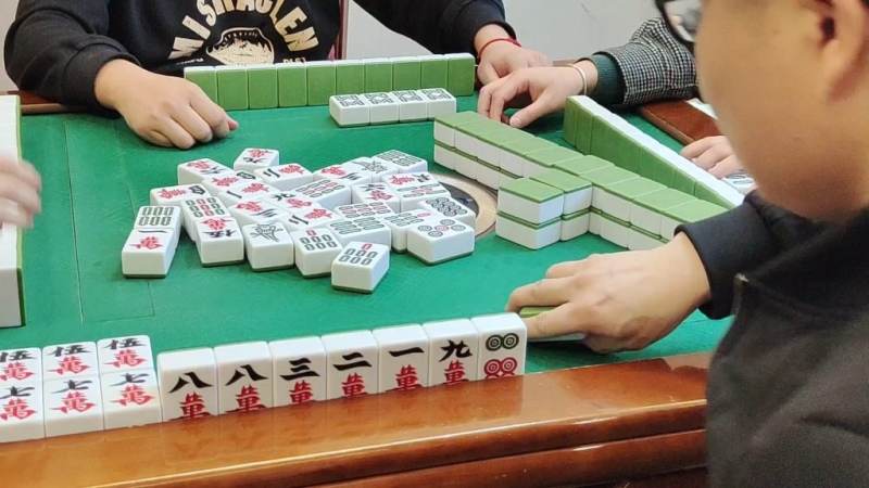 LOL赛事直播频道怎么选？观赛渠道与画质延迟判断思路